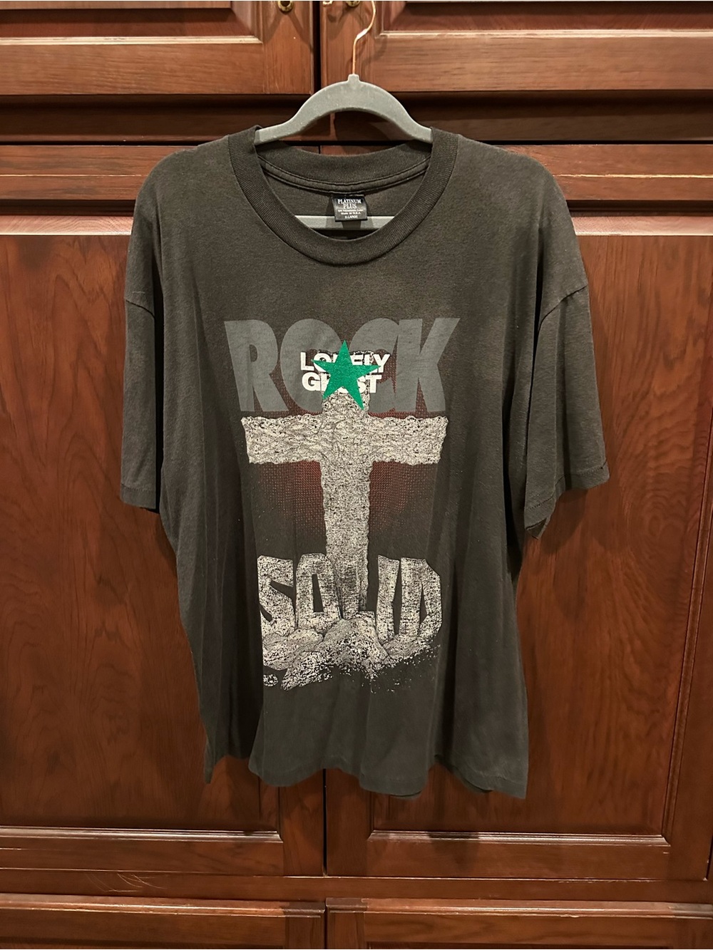 Lonely Ghost tee sz XL